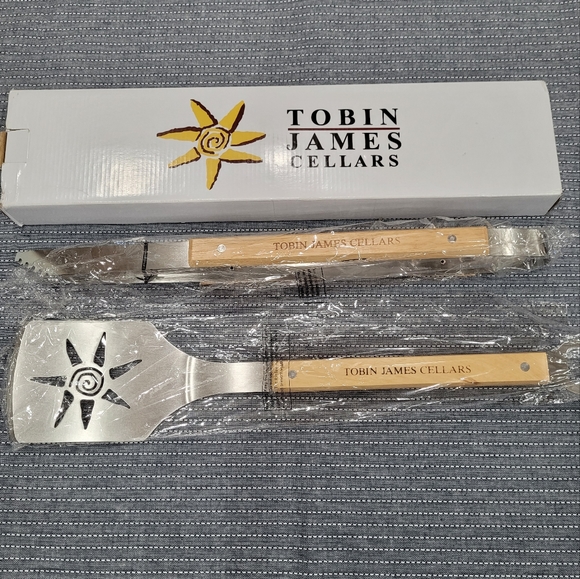 Tobin James Winery | BBQ/Grilling Tool Set - Picture 1 of 6